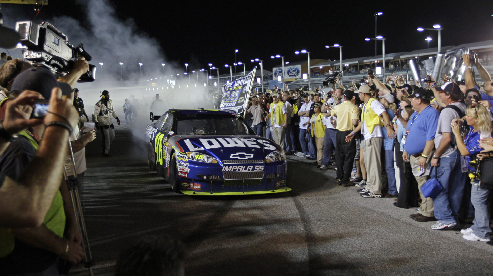 2009: Jimmie Johnson wins NASCAR record 4th consecutive championship